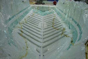 48尺动力艇船壳真空成型